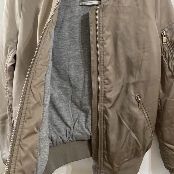 The Group BABATON, women’s bomber jacket, size XXS. W16 L23. - Picture 4 of 9